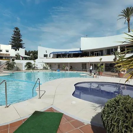 Modern House Only A 3 Minute Walk To The Beach. * Estepona