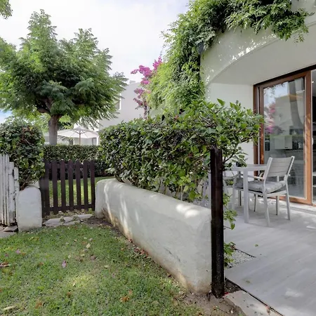 Modern House Only A 3 Minute Walk To The Beach. * Estepona