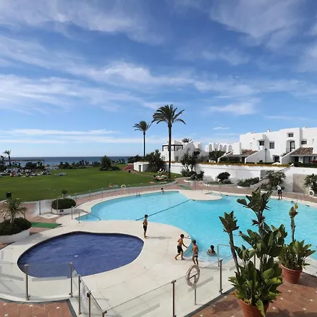 Modern House Only A 3 Minute Walk To The Beach. * Estepona